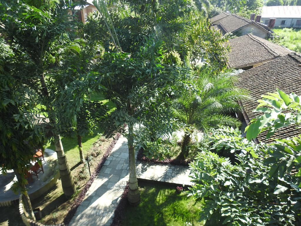 Travellers Jungle Camp-Sauraha Hotel Exterior photo